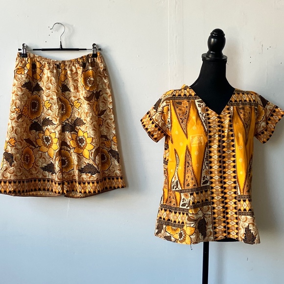 Vintage Pants - Yellow and Brown vintage 70s Short Set